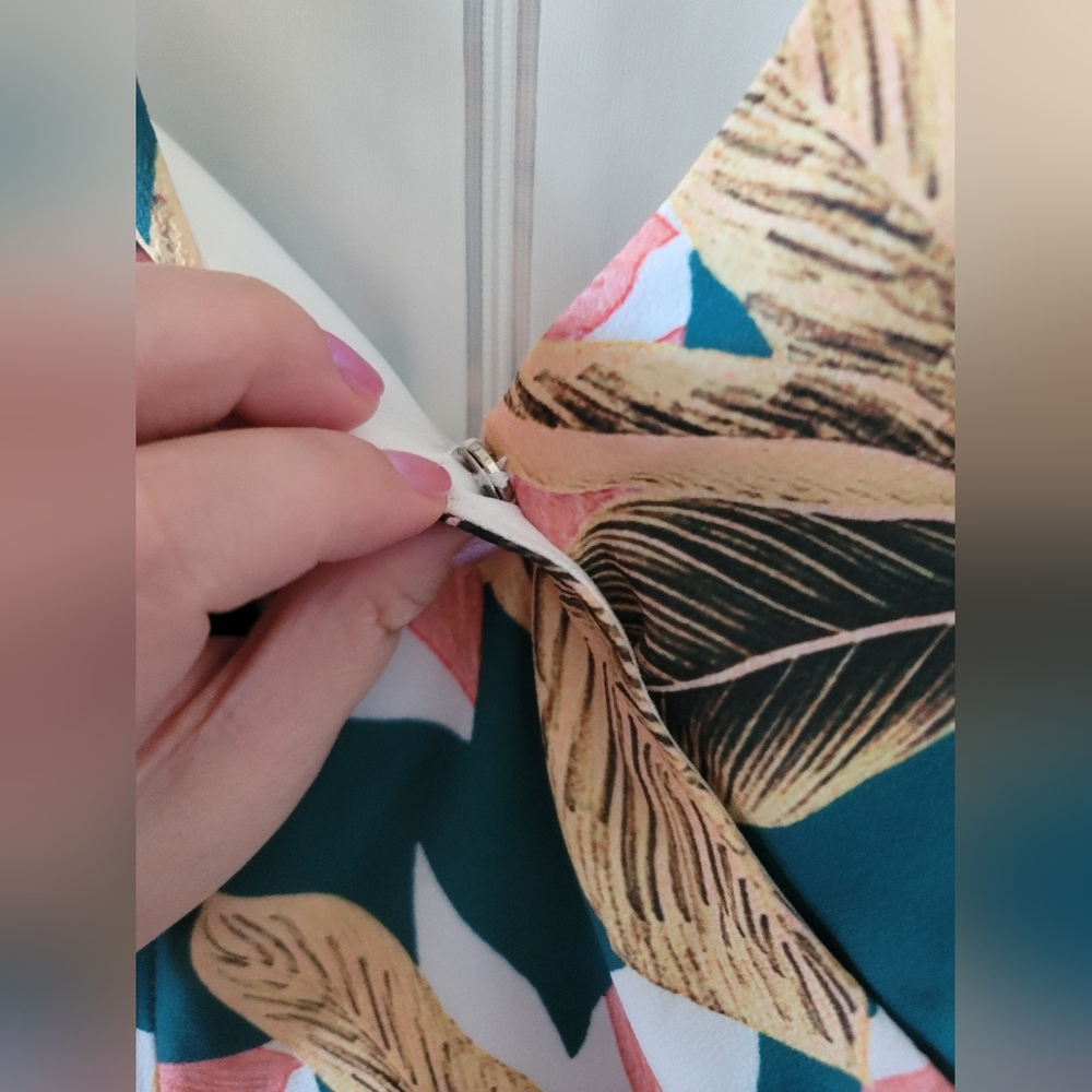 Liza Luxe Tropical Flutter Sleeve Dress - Picture 7 of 11